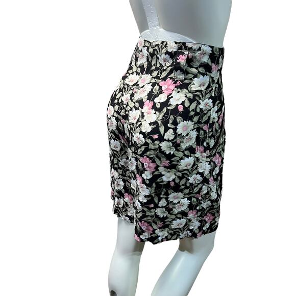 Y2K Rampage High Waisted Floral Shorts Black with Pink & White Flowers Size 7 - Picture 15 of 16